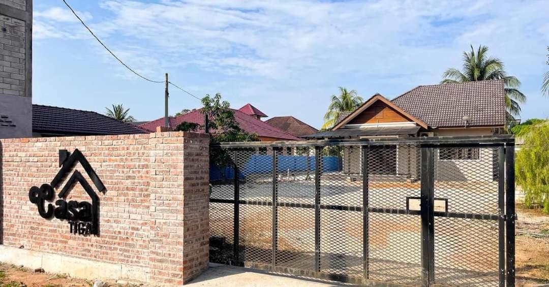 Casa Tiga Homestay Besut Kampung Kuala Besut Exterior photo