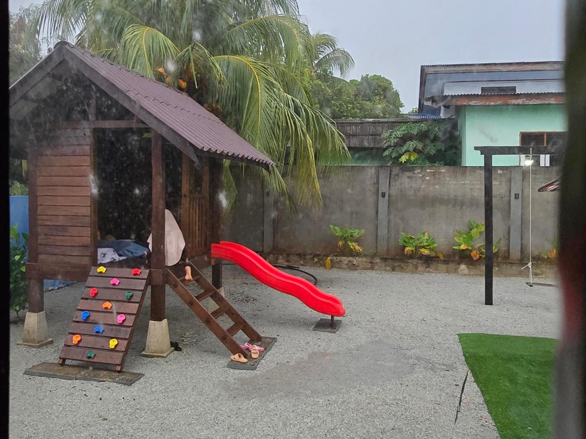 Casa Tiga Homestay Besut Kampung Kuala Besut Exterior photo